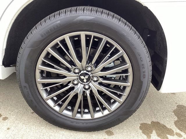 Used 2021 Mitsubishi Outlander LE AWD/4WD image 7