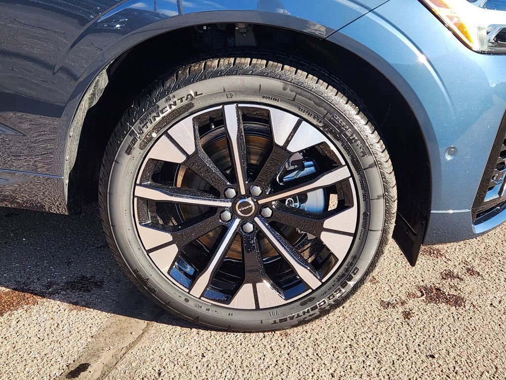 New 2026 Volvo XC60 T8 Plus w/ Protection Package Premier AWD/4WD image 30