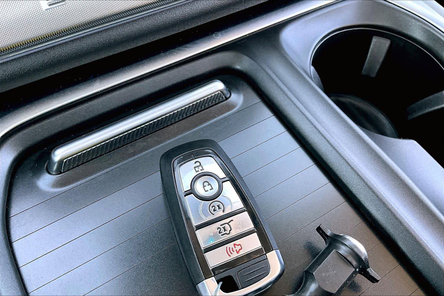 Used 2025 Ford Expedition Platinum image 20