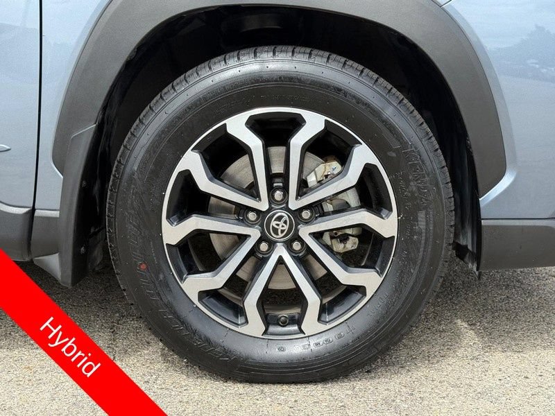 Used 2024 Toyota Corolla Cross AWD Hybrid image 9