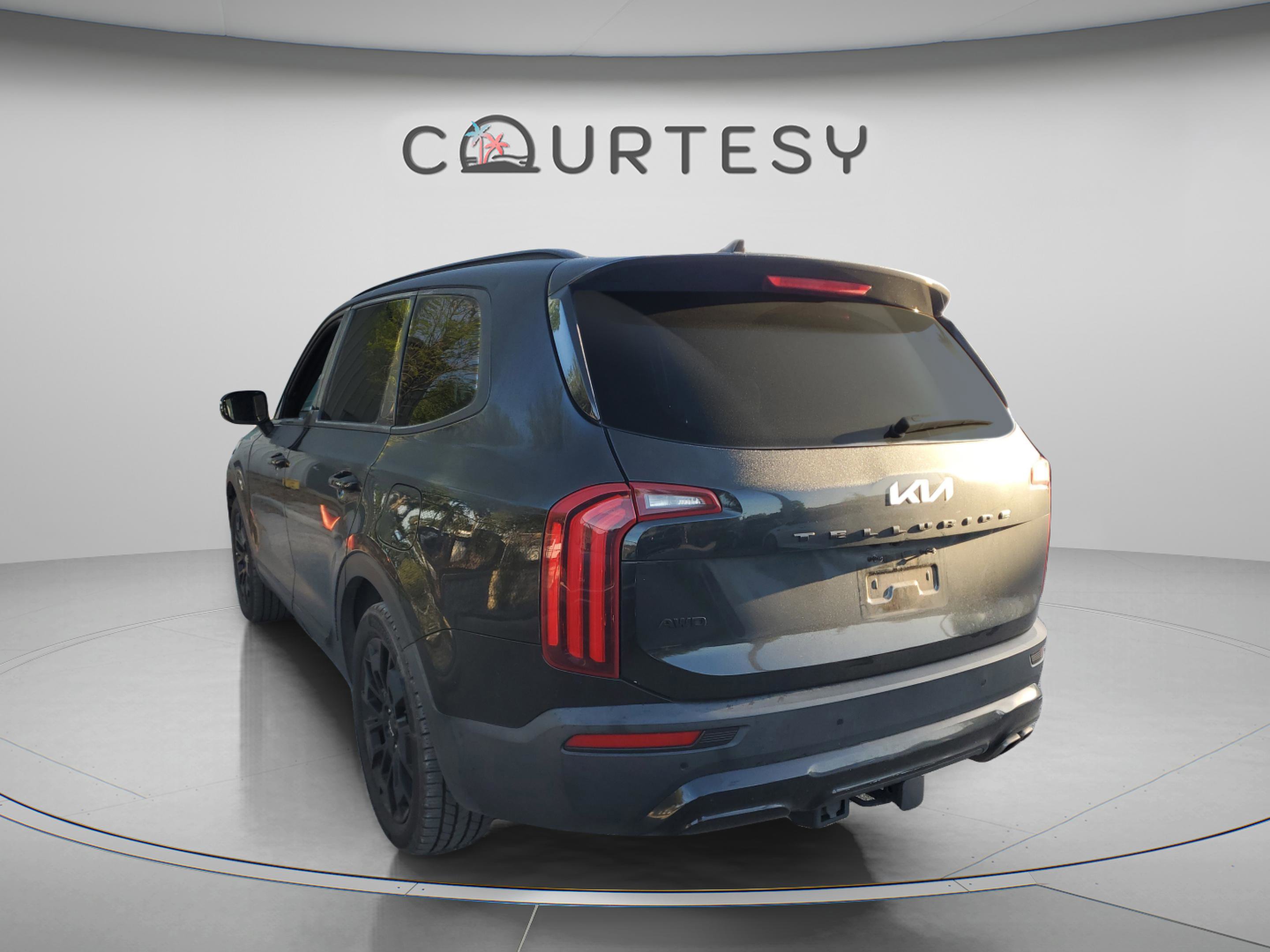 Certified 2022 Kia Telluride SX w/ SX Prestige Package image 2