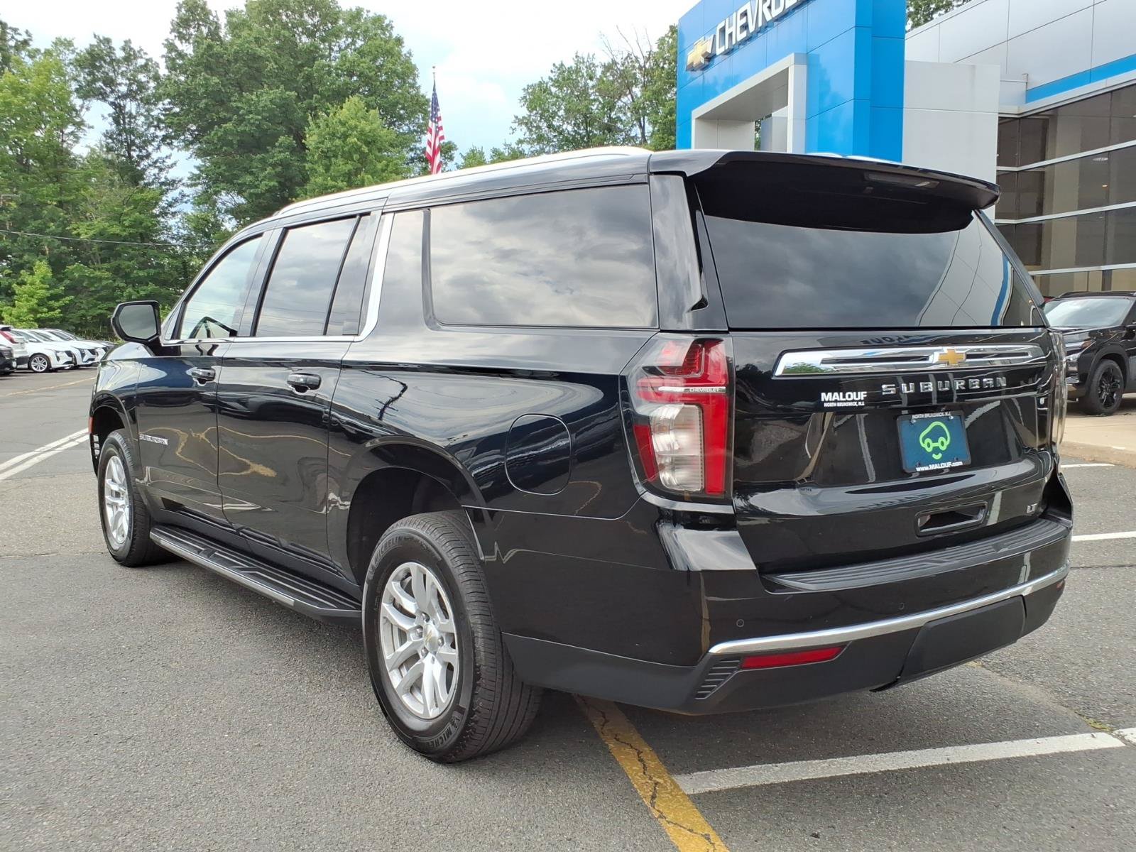 Certified 2021 Chevrolet Suburban LT AWD/4WD image 4