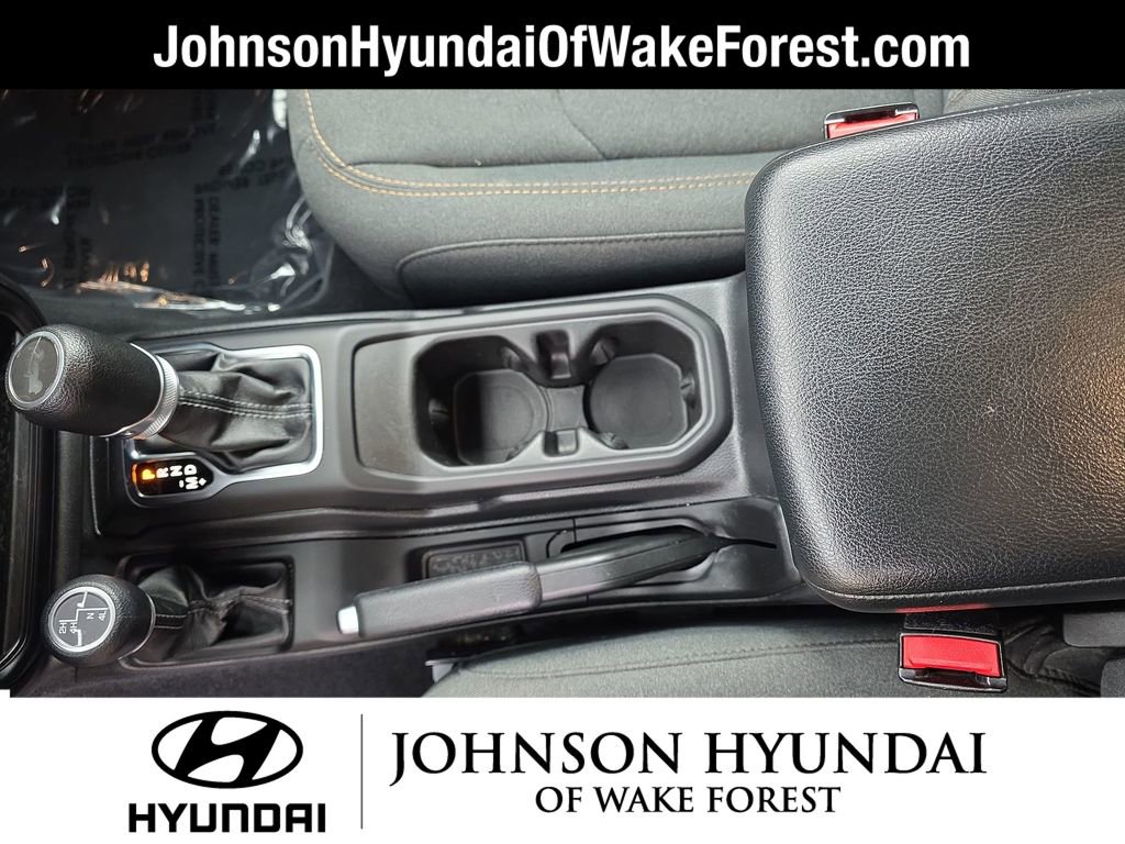 Used 2024 Jeep Wrangler Sport S image 32