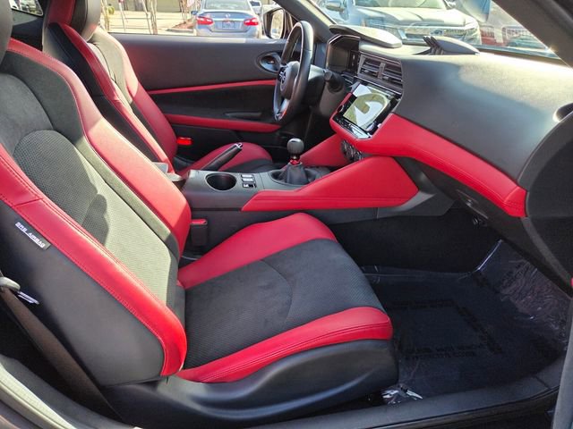 Used 2024 Nissan Z Performance w/ Floor Mat Package image 16