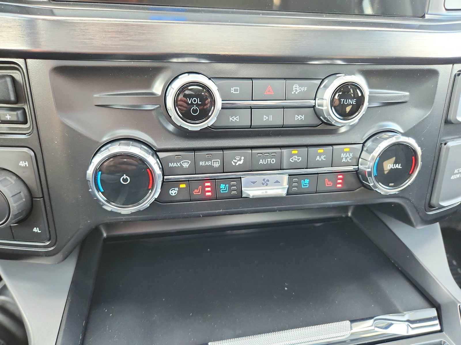 New 2026 Ford F250 Lariat w/ Lariat Premium Package image 21