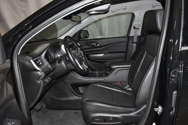 Used 2023 GMC Acadia SLT image 13