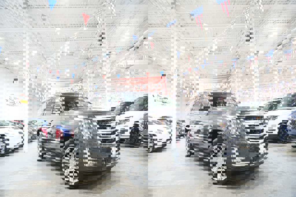 Used 2017 Cadillac Escalade ESV Premium Luxury image 2