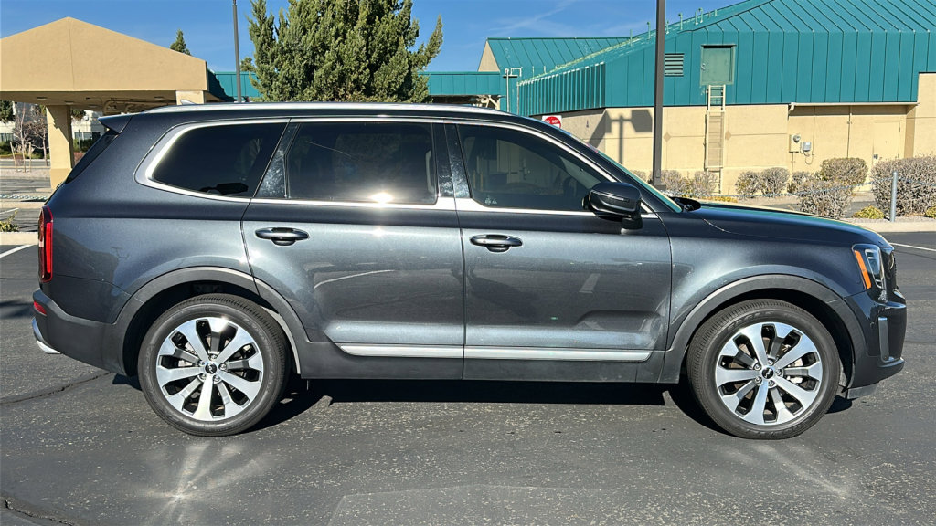 Used 2022 Kia Telluride S video 2