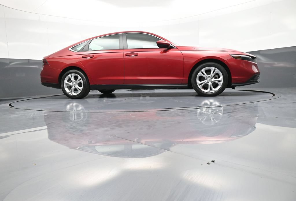 Certified 2023 Honda Accord LX image 28