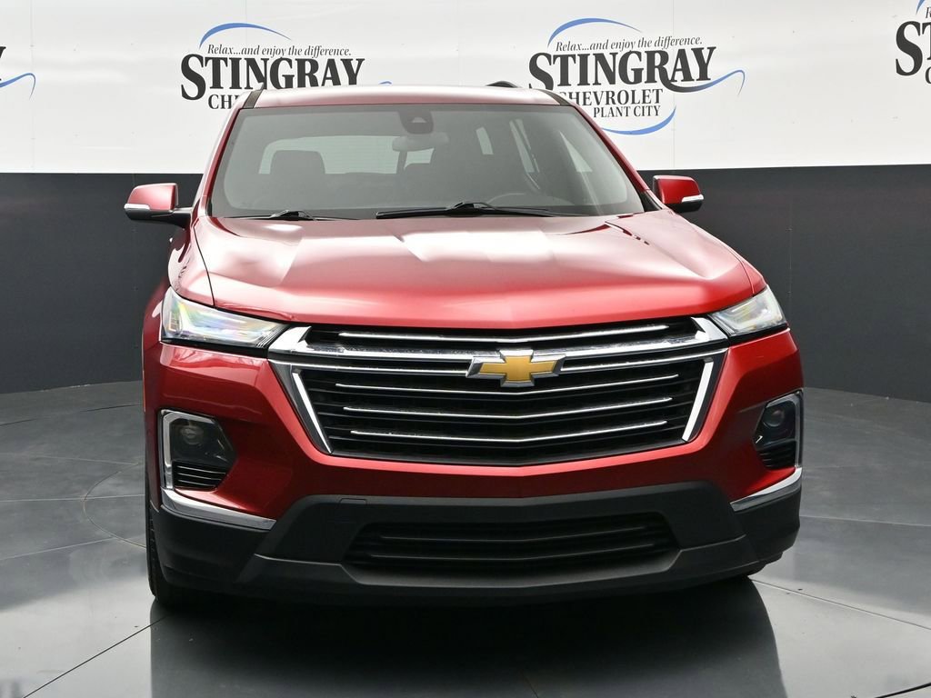 Used 2023 Chevrolet Traverse LT image 2