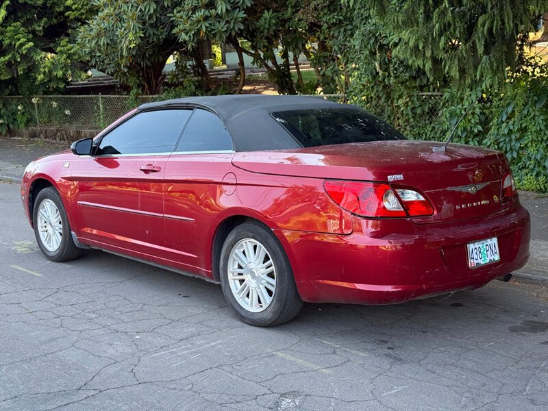 Used 2008 Chrysler Sebring LX w/ Convenience Group FWD image 3