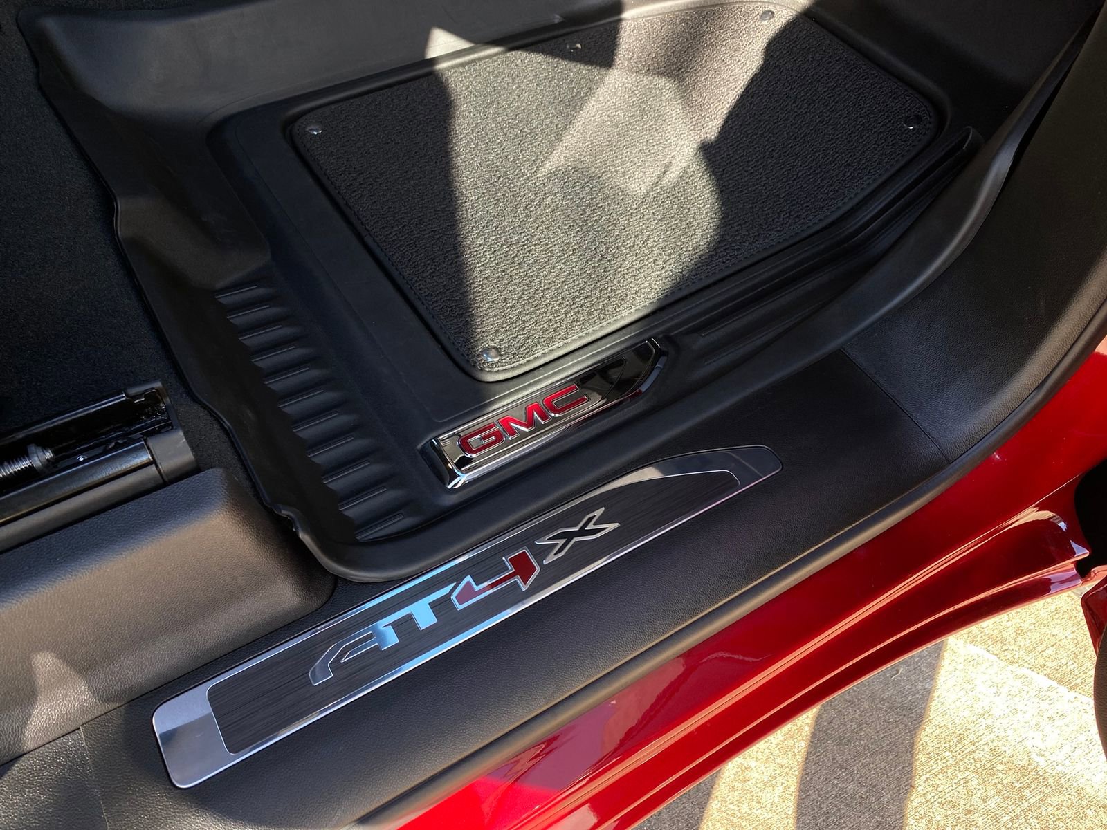 Used 2024 GMC Sierra 1500 AT4X image 16