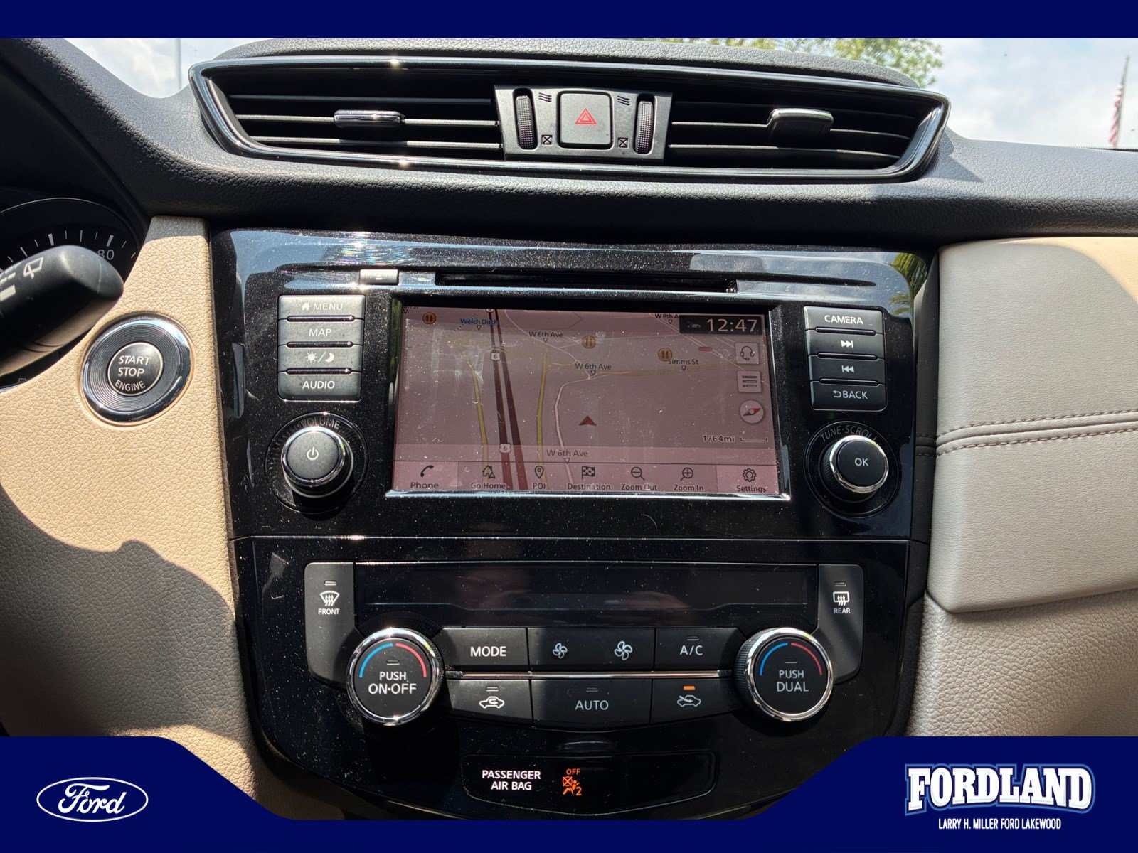 Used 2018 Nissan Rogue SL w/ Premium Package FWD image 12