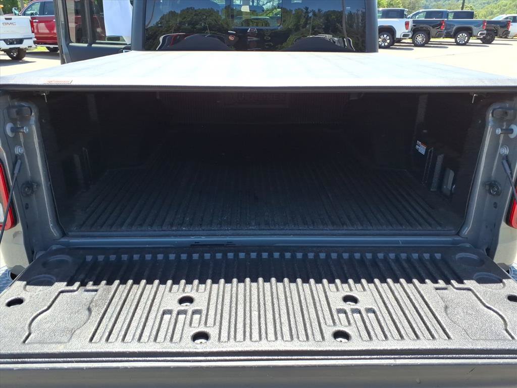 Used 2023 Jeep Gladiator Sport AWD/4WD image 14