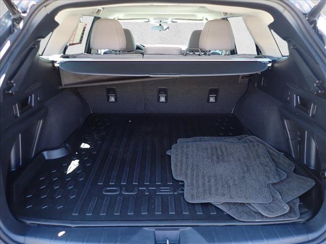Certified 2025 Subaru Outback Premium AWD/4WD image 8