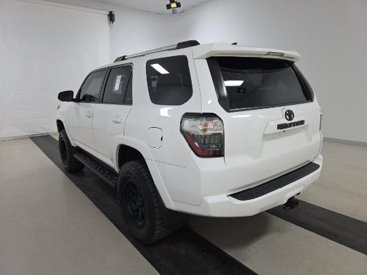 Used 2020 Toyota 4Runner SR5 image 6