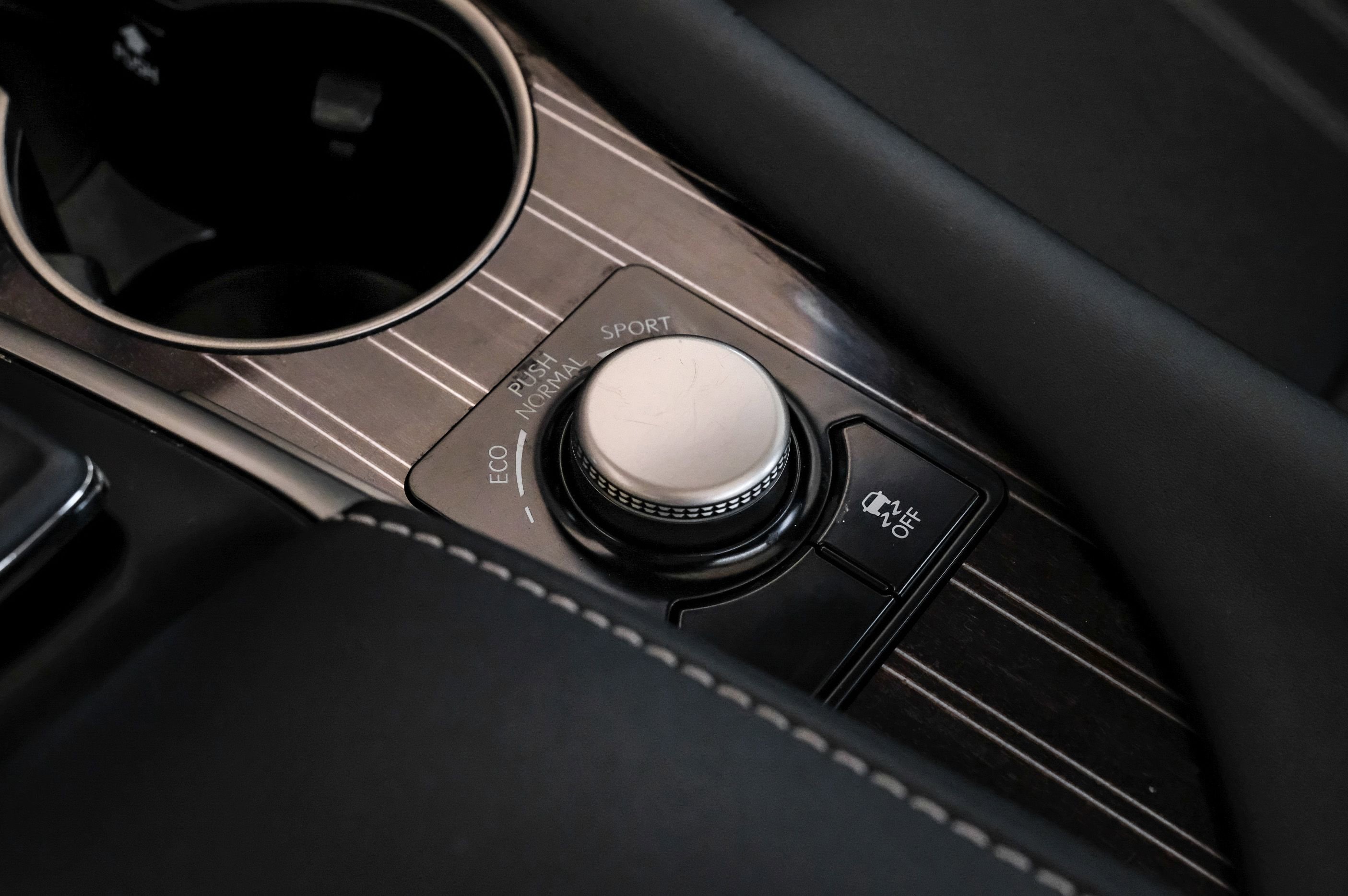 Used 2019 Lexus RX 350 FWD w/ Luxury Package image 24