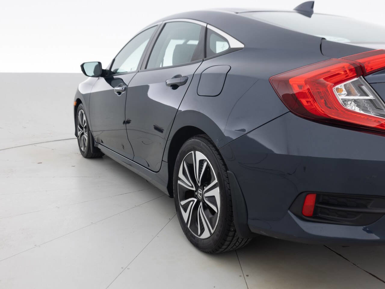 Used 2016 Honda Civic EX-L image 13