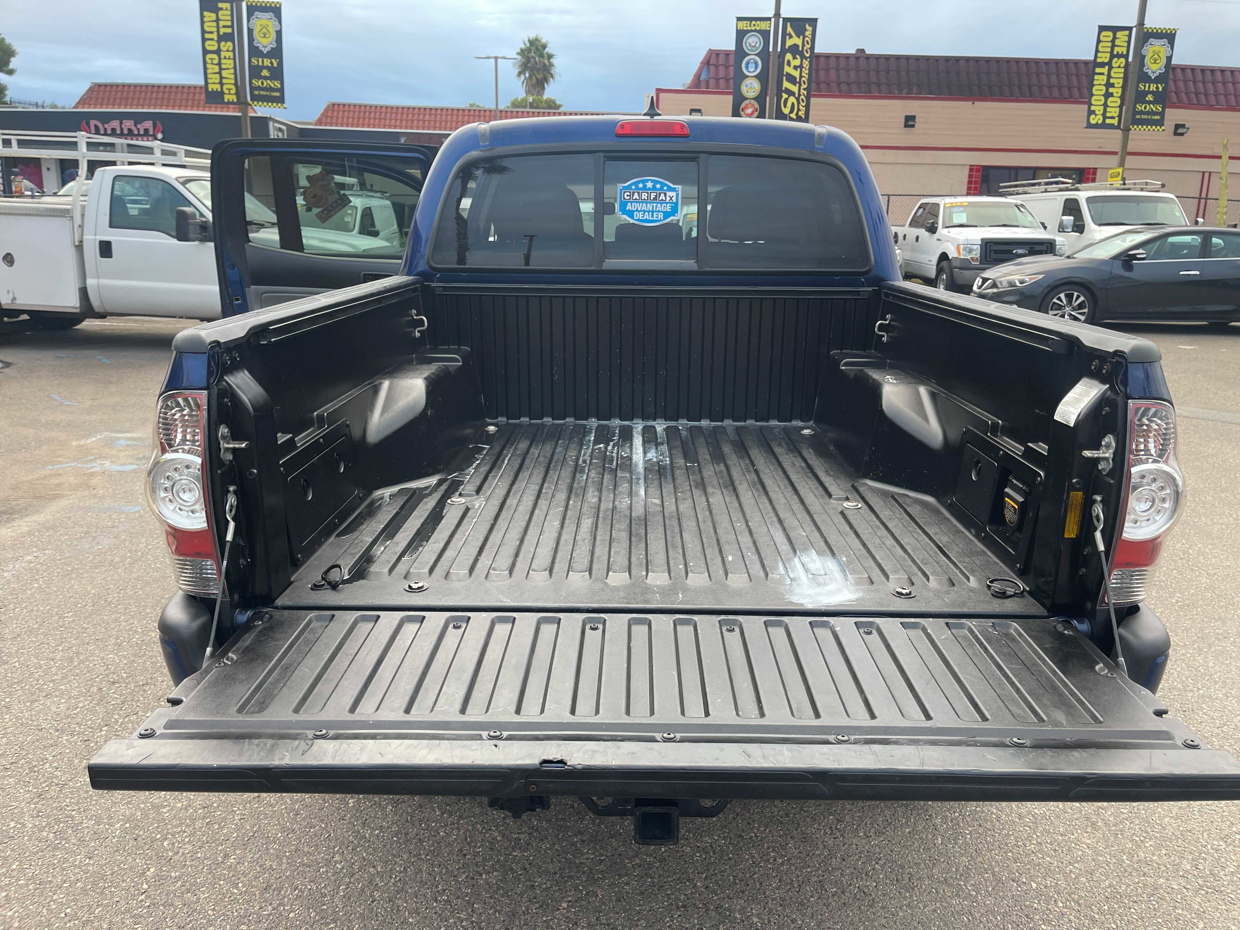 Used 2014 Toyota Tacoma PreRunner w/ TRD Sport Package RWD image 9