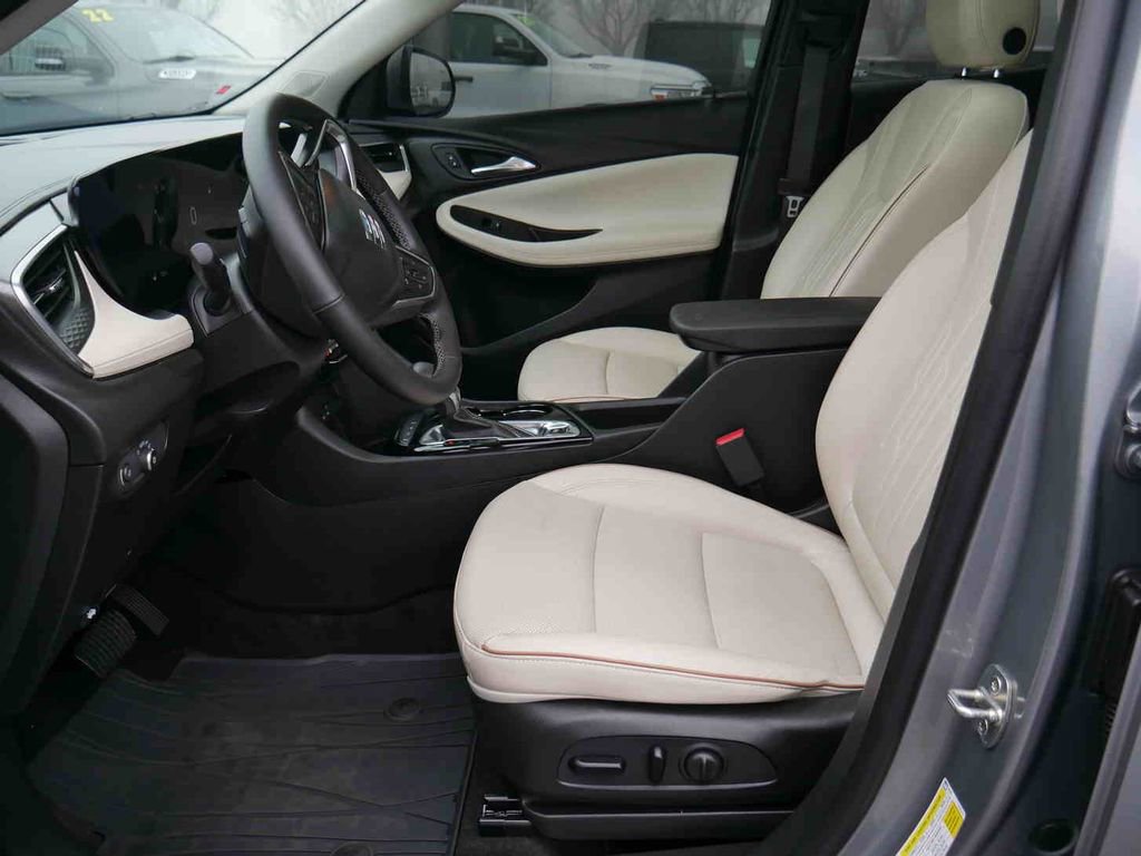Used 2024 Buick Encore GX Avenir w/ Avenir Technology Package image 26