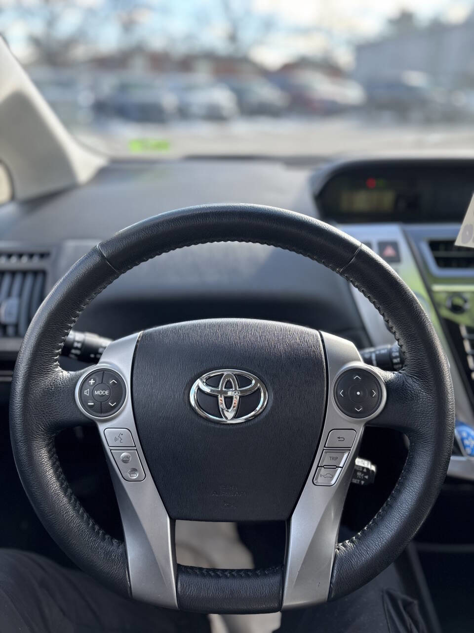 Used 2017 Toyota Prius V Five image 13