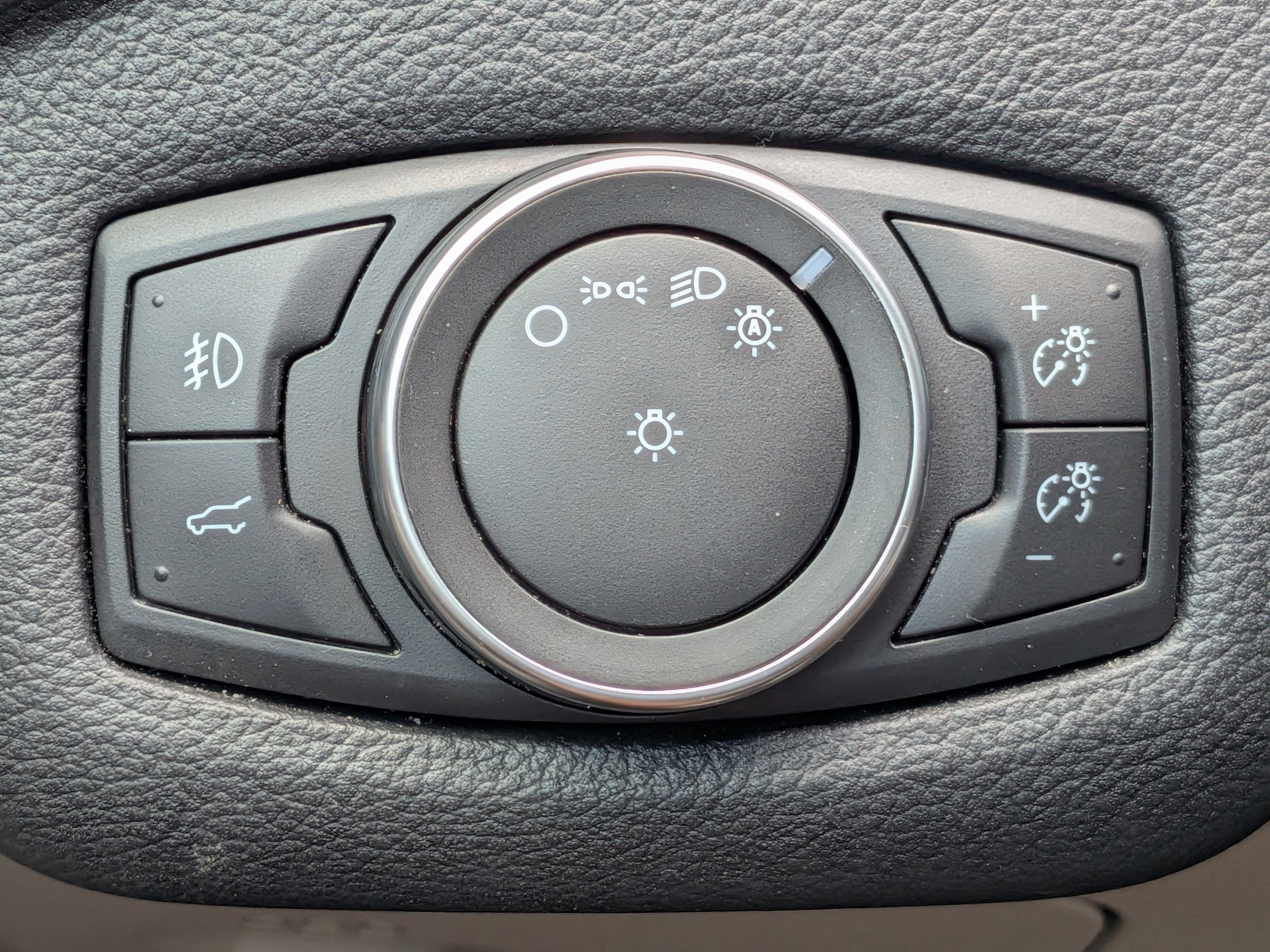 Used 2017 Ford Escape Titanium FWD image 25