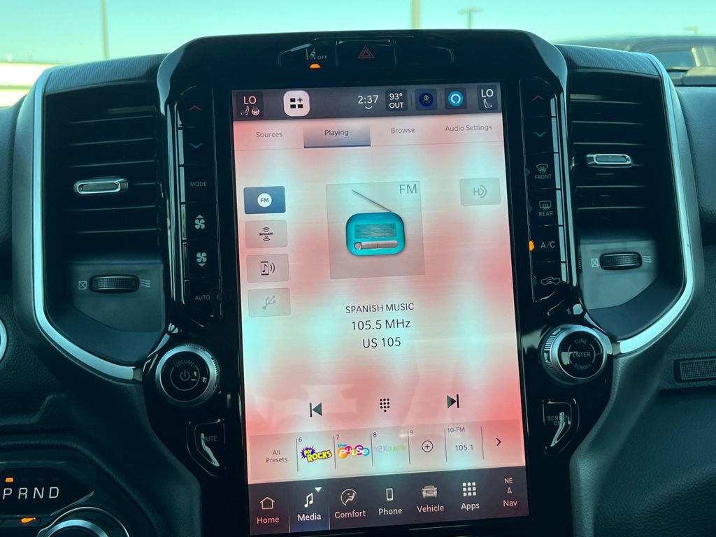 New 2026 RAM 1500 4x4 Crew Cab image 8