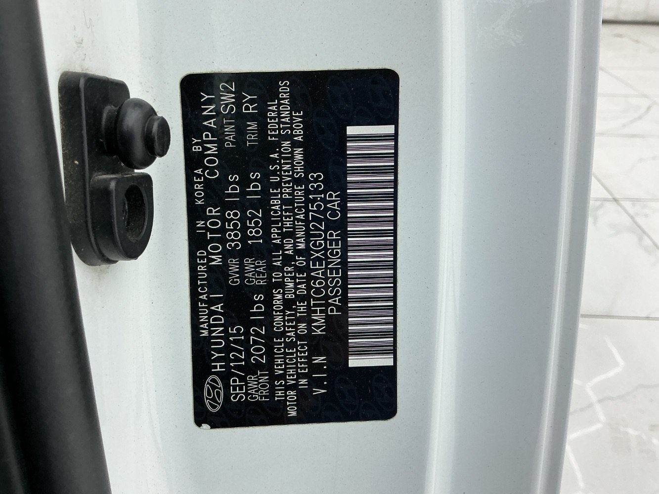 Used 2016 Hyundai Veloster Turbo FWD image 45