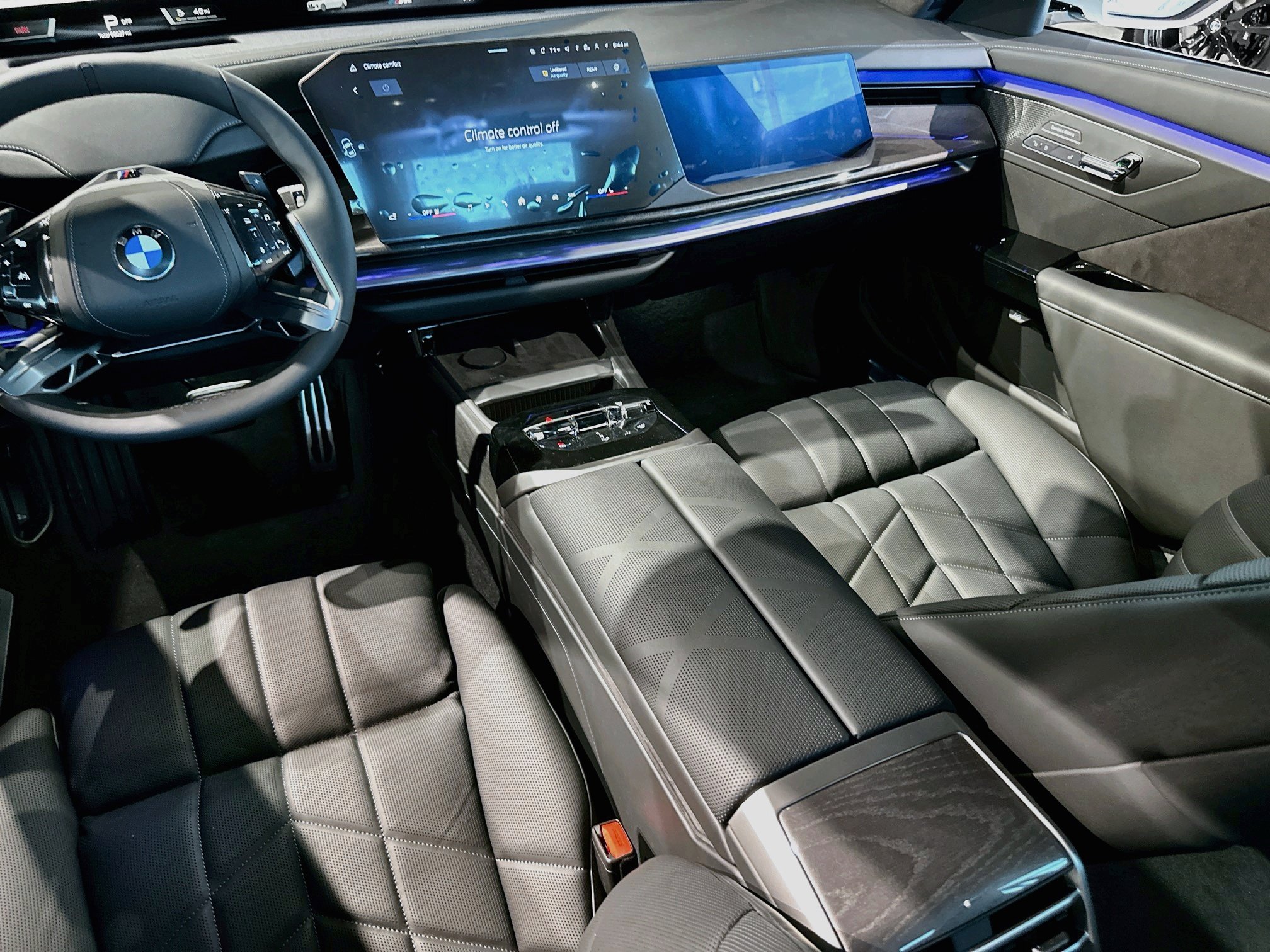 New 2027 BMW 740i w/ Executive Package RWD image 16