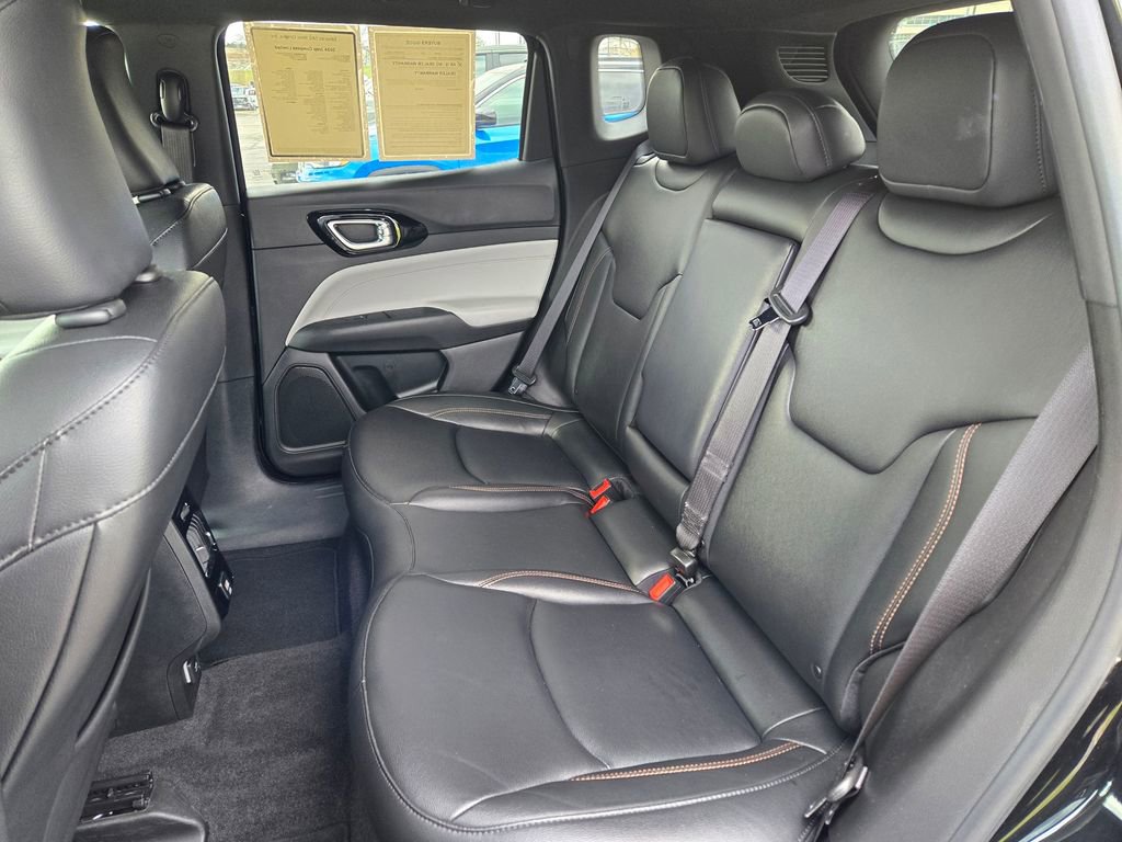 Used 2024 Jeep Compass Limited image 28