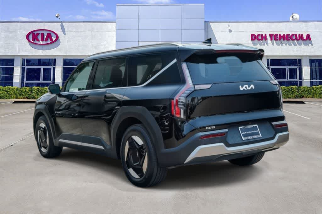 Certified 2024 Kia EV9 Wind AWD/4WD image 6