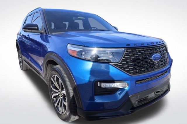 Used 2020 Ford Explorer ST w/ Premium Technology Package image 3