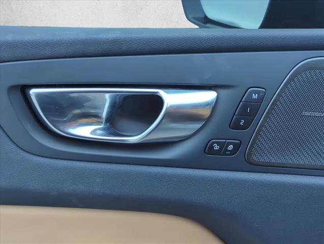 Used 2025 Volvo XC60 B5 Ultra w/ Protection Package Premier image 11