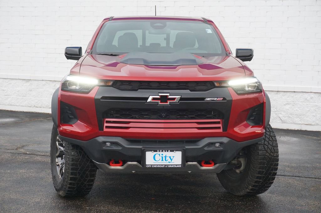 Used 2025 Chevrolet Colorado ZR2 w/ Technology Package AWD/4WD image 5
