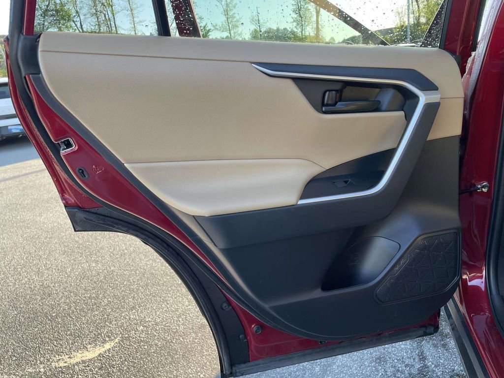 Used 2023 Toyota RAV4 LE AWD/4WD image 2