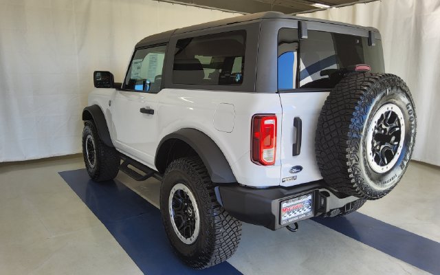 Used 2023 Ford Bronco Big Bend w/ Sasquatch Package AWD/4WD image 2