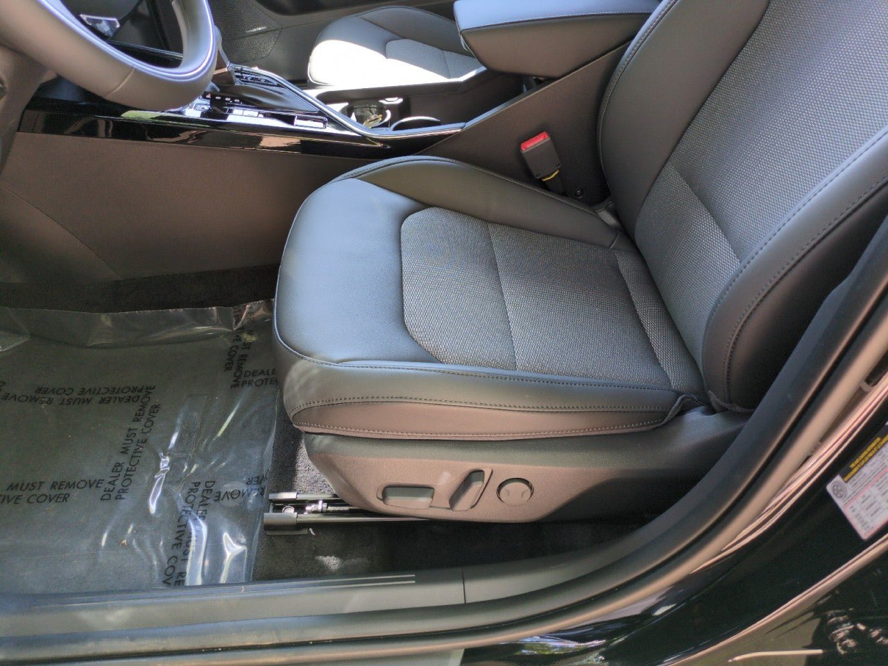 New 2026 Kia Niro EX FWD image 17
