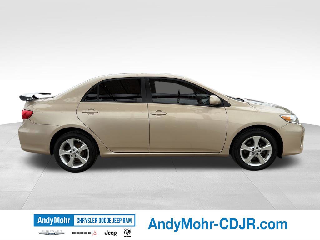 Used 2012 Toyota Corolla LE w/ Premium Pkg FWD image 5