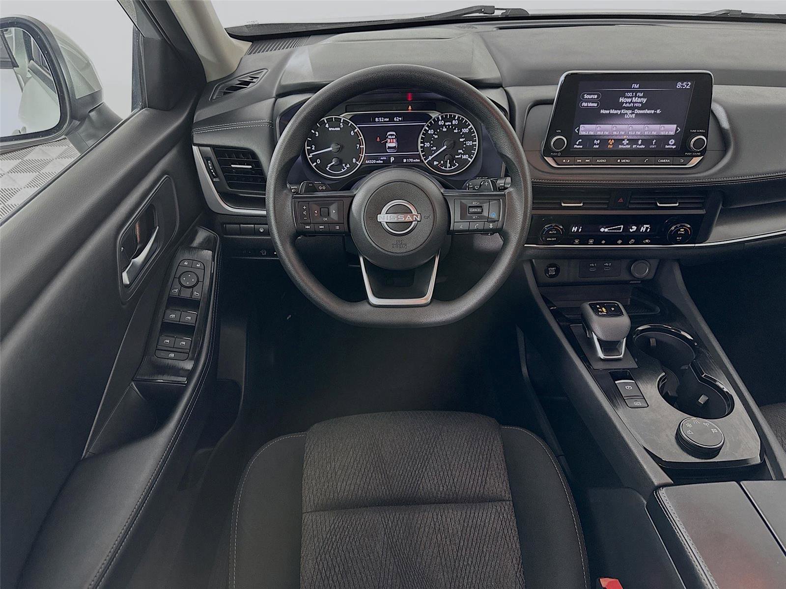 Used 2024 Nissan Rogue SV image 21