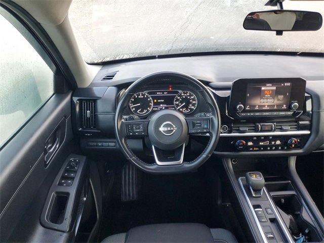 Used 2024 Nissan Pathfinder SV image 28