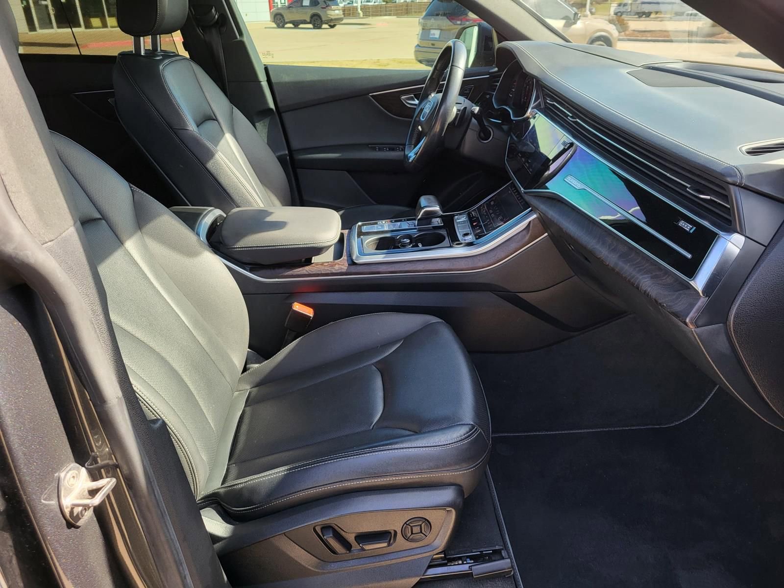 Used 2019 Audi Q8 Prestige w/ Year 1 Package image 15