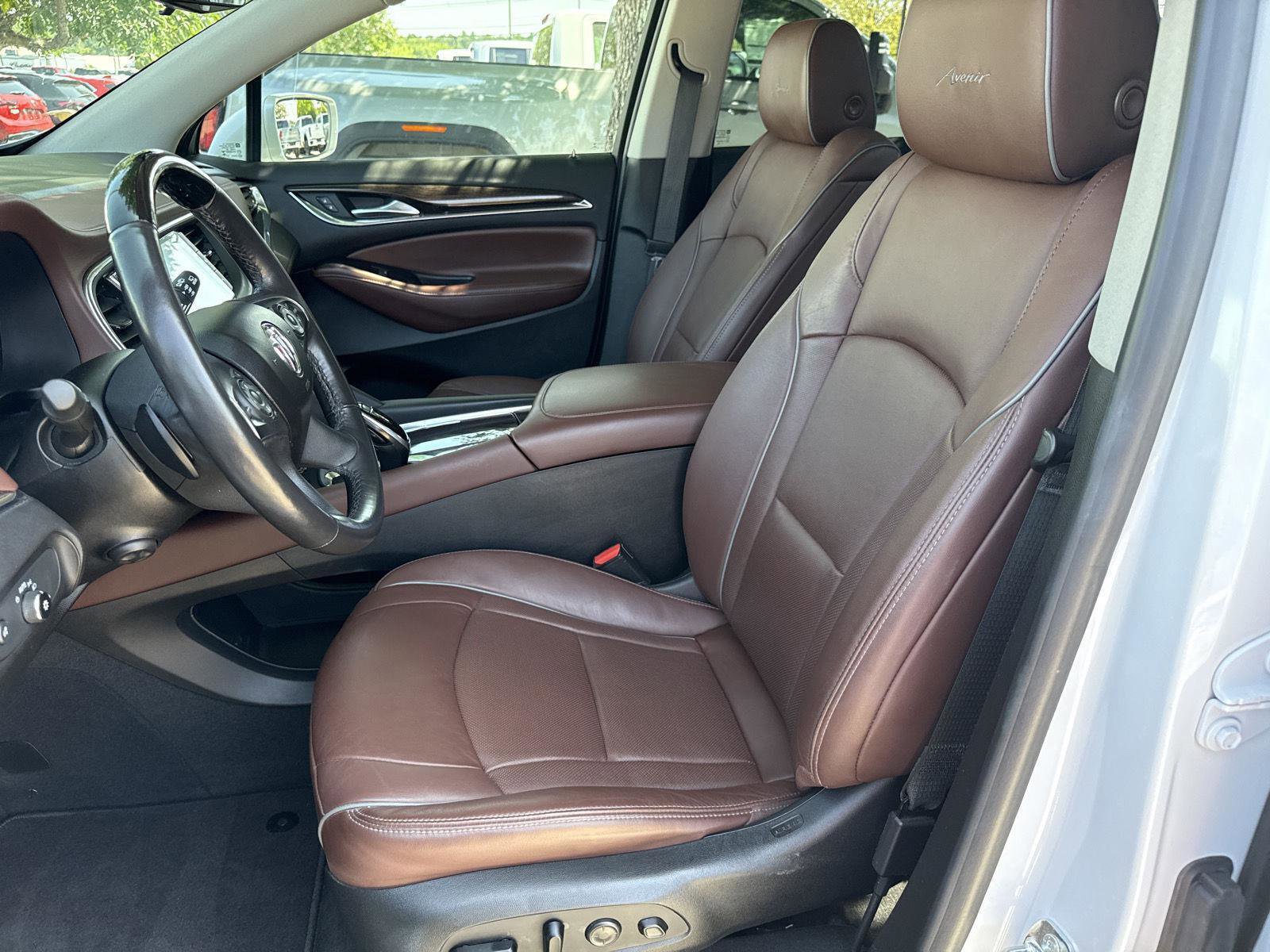 Used 2020 Buick Enclave Avenir w/ Avenir Technology Package image 11