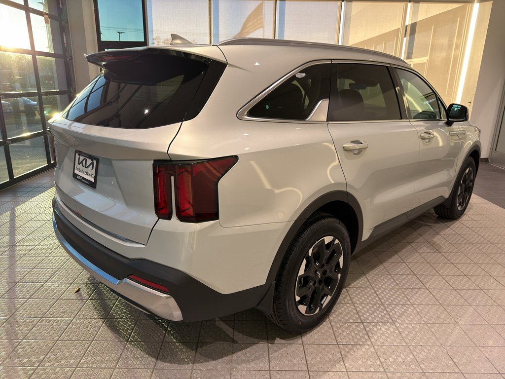 New 2026 Kia Sorento S w/ S Panoramic Sunroof Package image 5