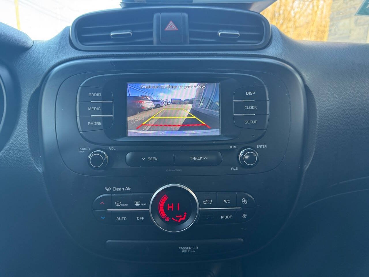 Used 2017 Kia Soul + FWD image 29