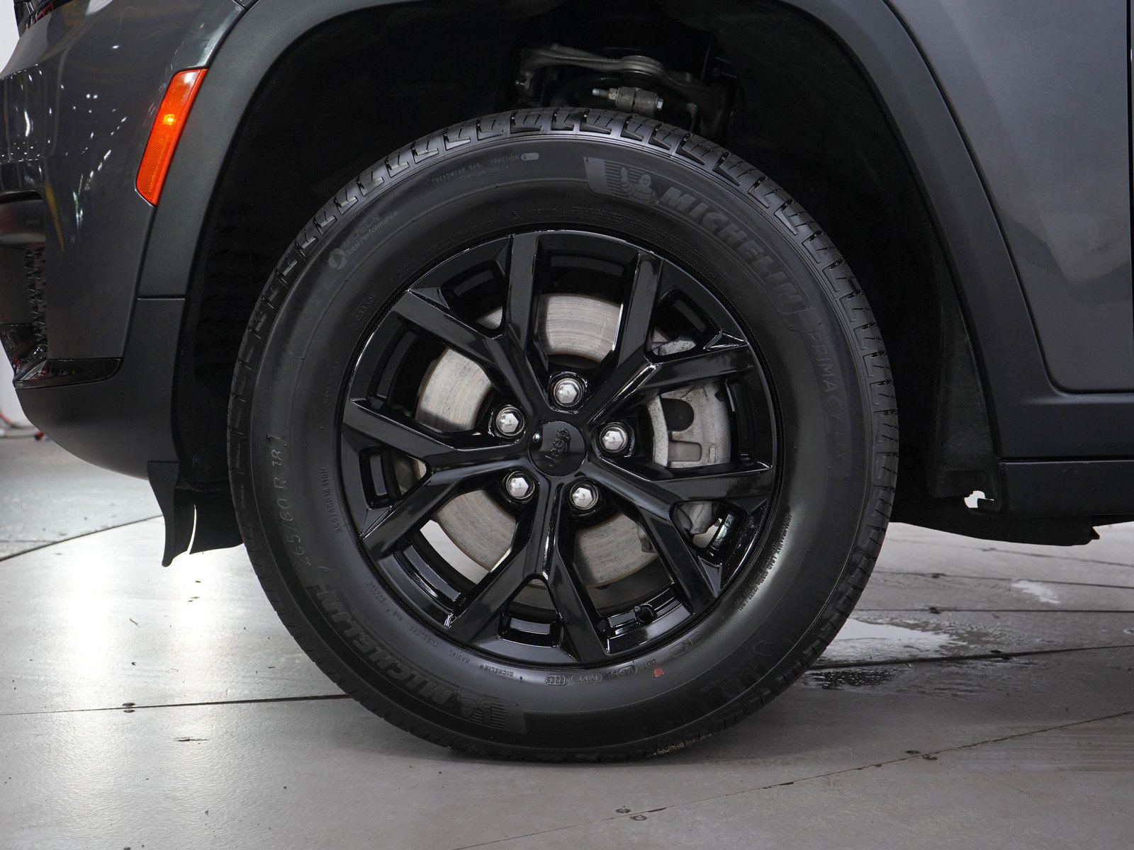 Used 2025 Jeep Grand Cherokee L Laredo AWD/4WD image 29