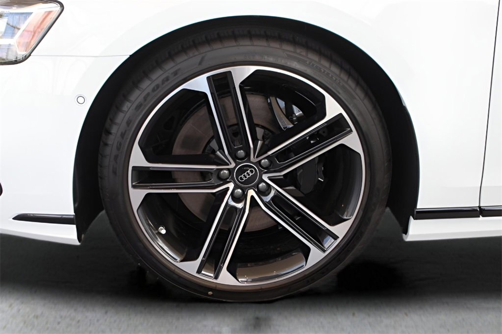 New 2025 Audi A8 L 3.0T image 9