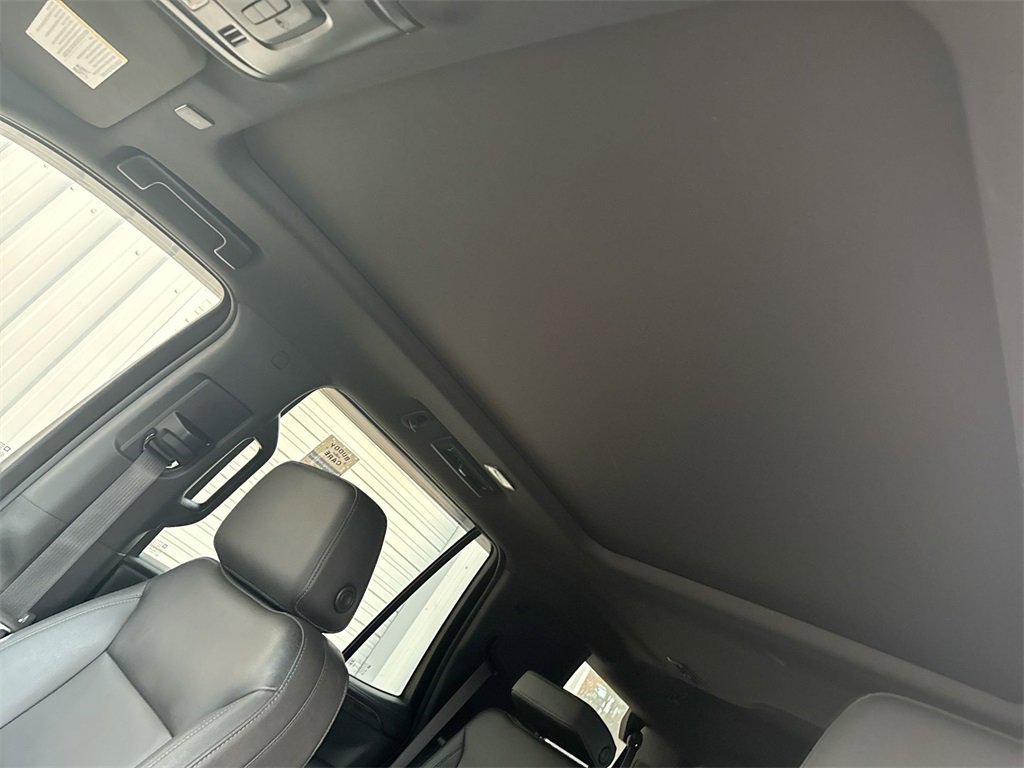 Used 2022 Chevrolet Tahoe Z71 w/ Luxury Package image 20