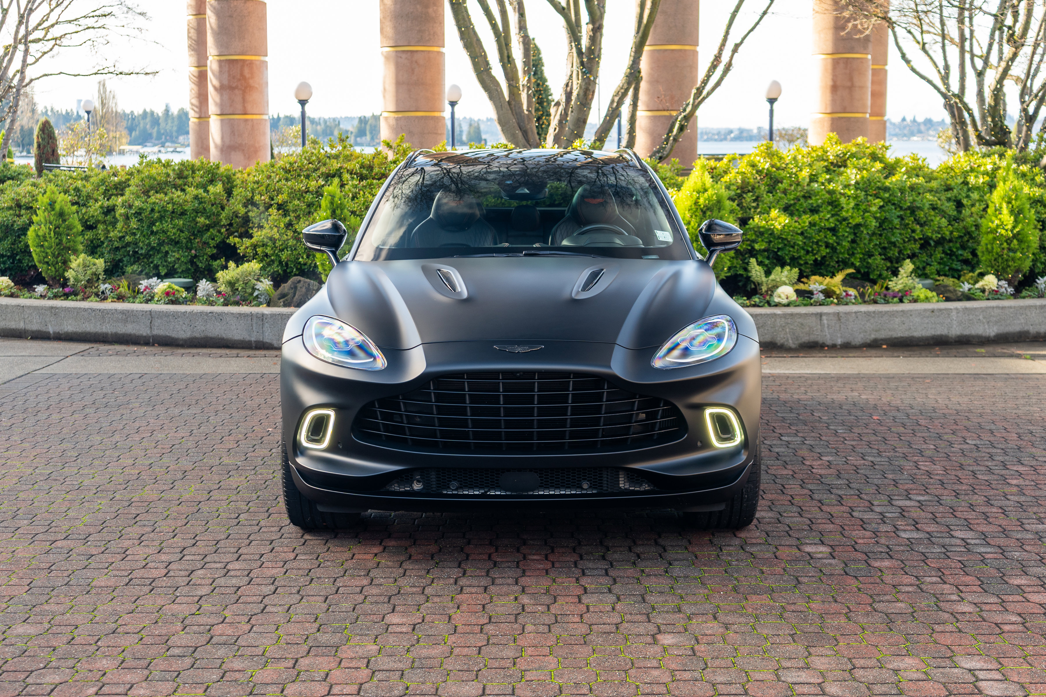 Used 2022 Aston Martin DBX image 6