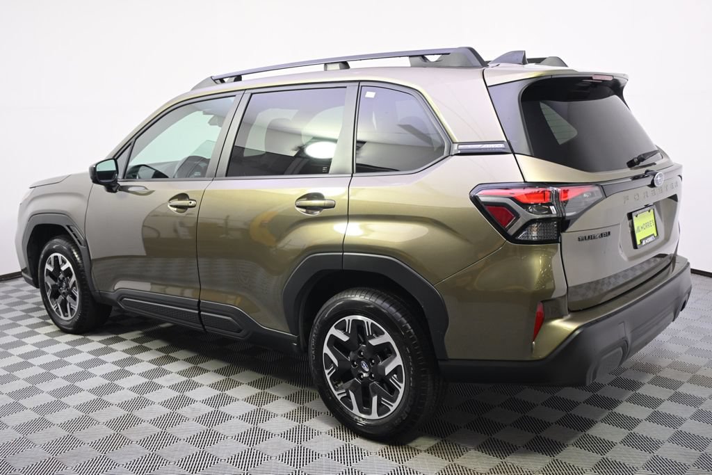 Used 2026 Subaru Forester Premium AWD/4WD image 3