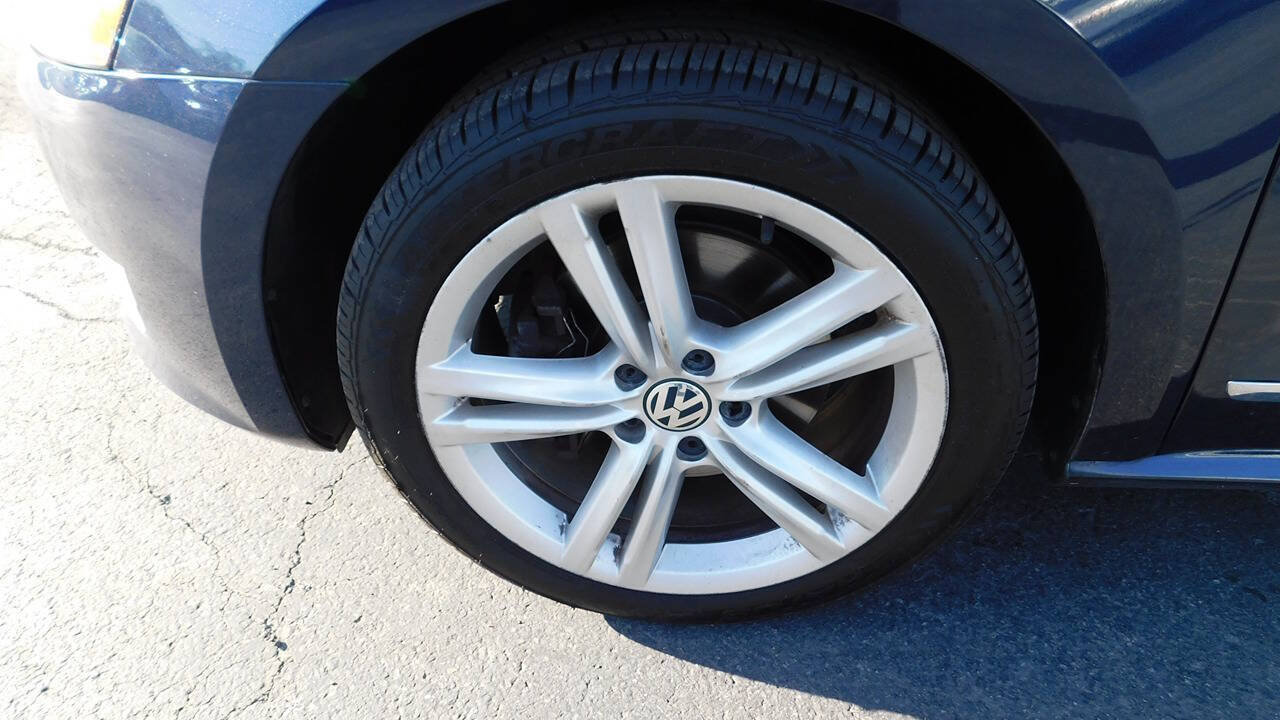 Used 2014 Volkswagen Passat TDI SE FWD image 22